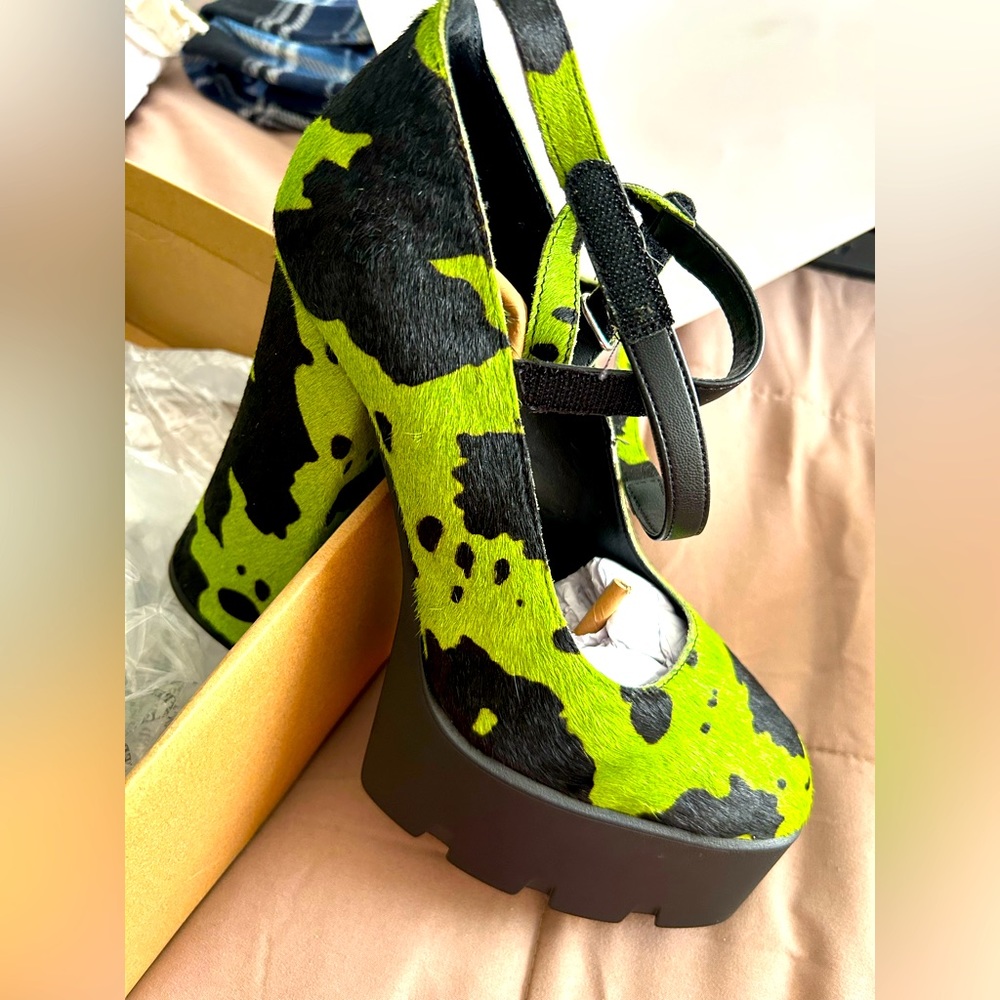 Steve Madden Black & Lime Cow Print Heels